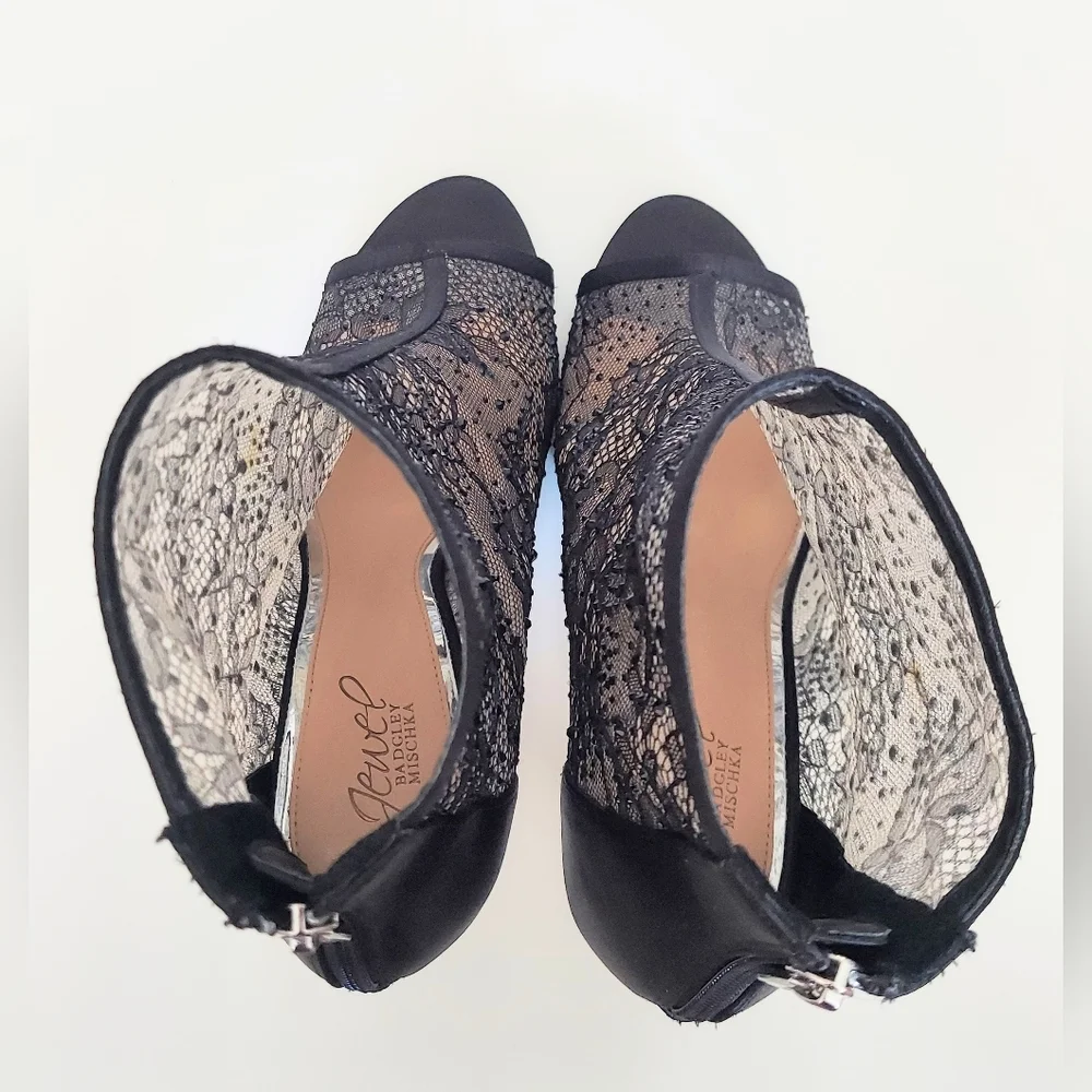Badgley Mischka Jewel Black Beaded Lace Peep Toe Bootie Size 10 Black